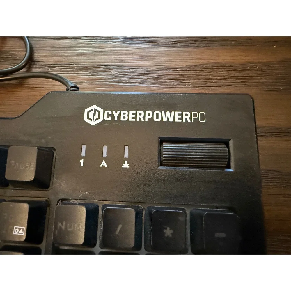 CyberPowerPC Skorpion K2 Mechanical Gaming Keyboard Black Excellent RGB Wired